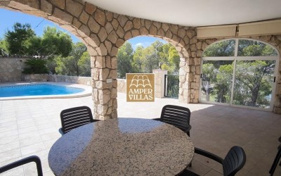 Beautiful and spacious Mediterranean villa with large terraces.